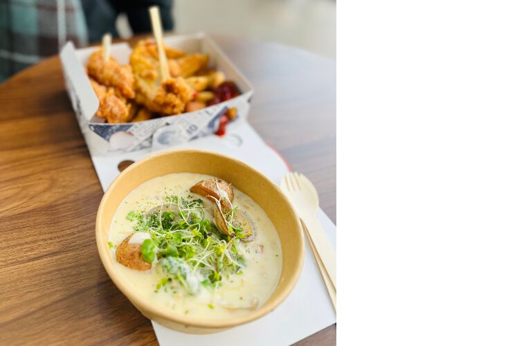 クラムチャウダーとフィッシュ&チップス