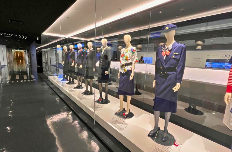 JALスカイミュージアム・歴代制服