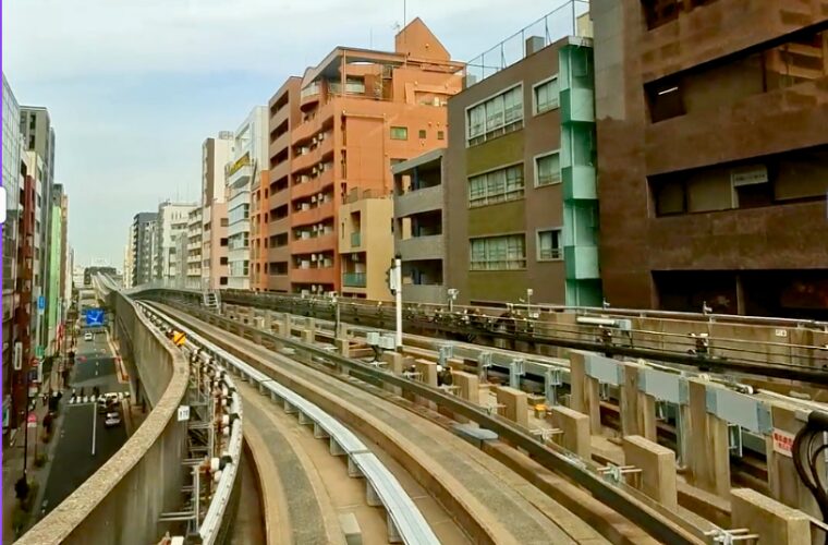 舎人ライナーからの景色